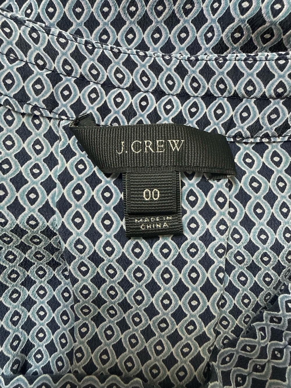 XS J. Crew Blue & White Print Sleeveless Silk Top Printed V-Neck Shell Navy - Picture 4 of 6